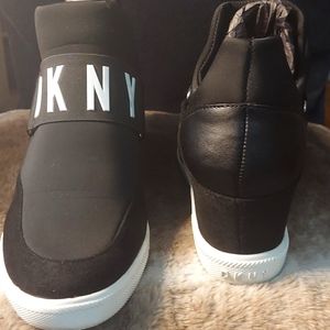 DKNY Sneakers